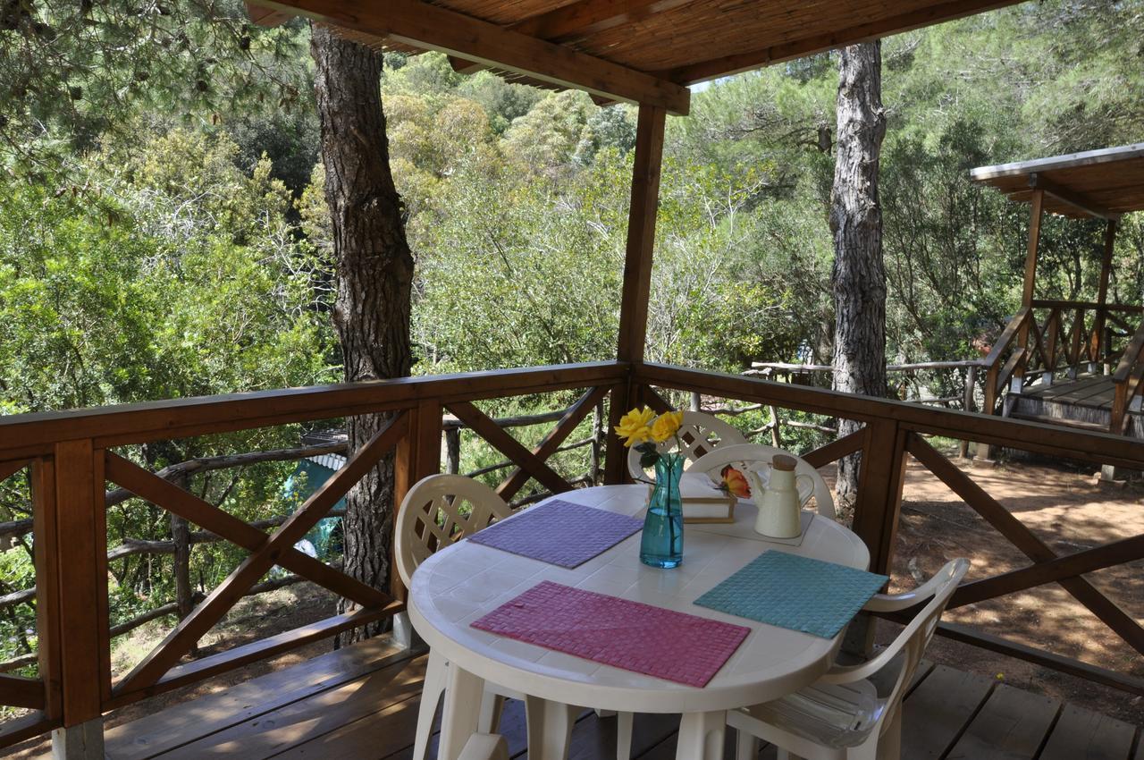 Elbadoc Camping Village กาโว ภายนอก รูปภาพ